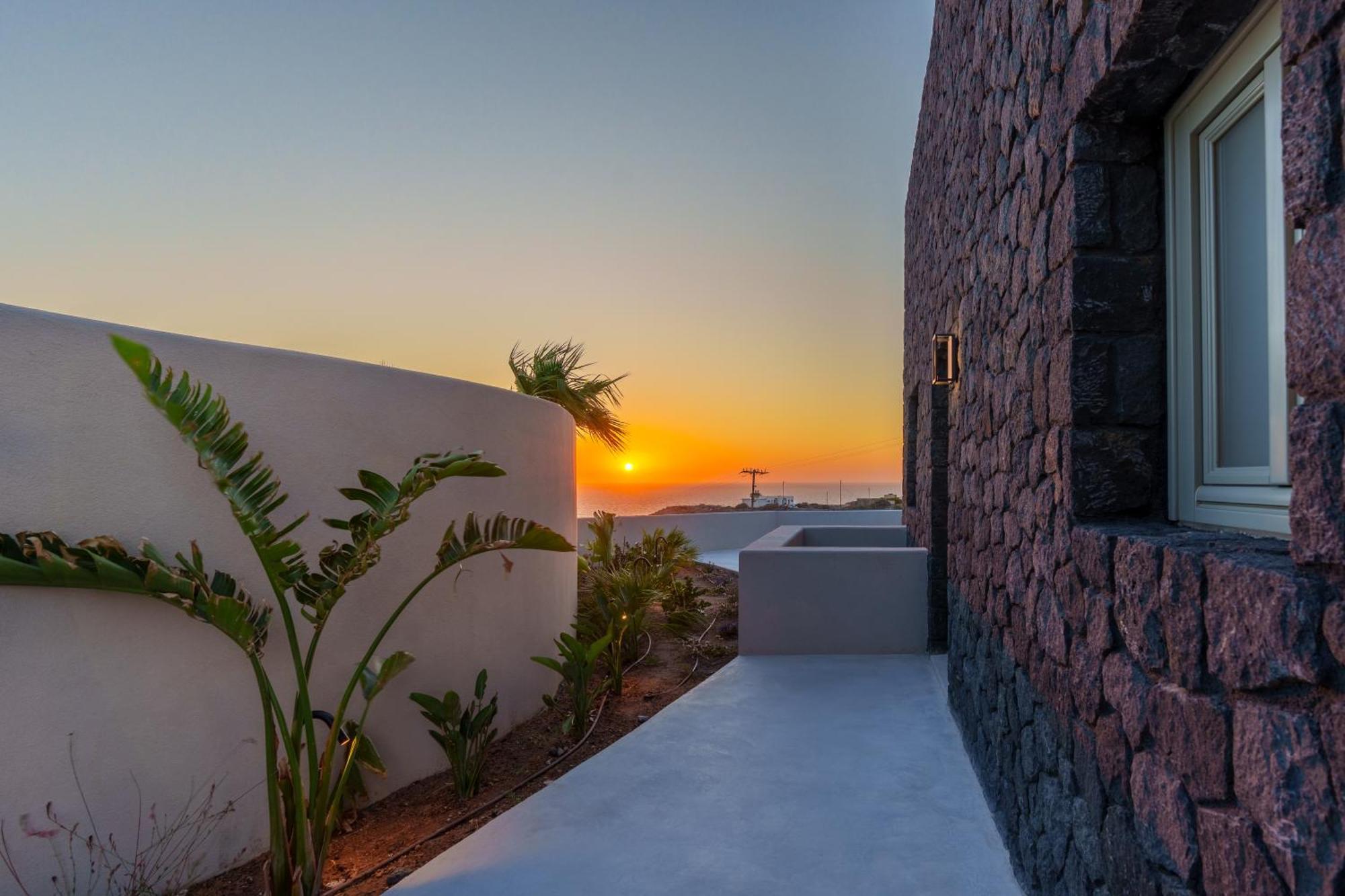 Halo Santorini - Living Experience Villa Karterados  Exterior photo